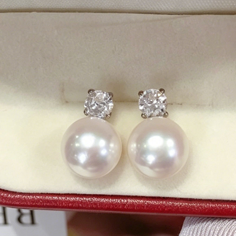 Natural Freshwater Pearl Earrings 8-9mm Large Point Small Light Bulb Dai Fei Princess S925 Silver Needle Earrings