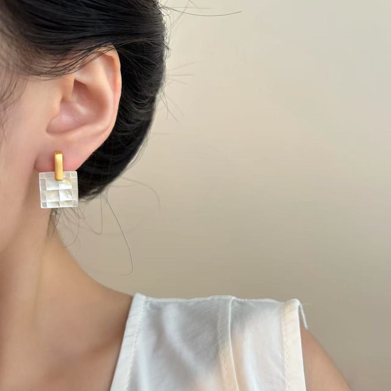 Stud Earrings Necklace 2026 Simple Earrings Sense Mother-of-Pearl Stud Earrings Shell Necklace