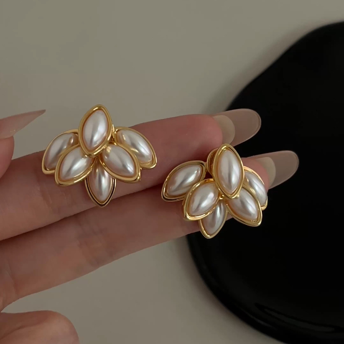 Multi-Layer Three-Dimensional Petal Stud Earrings Simple Elegant Natural Soft Daily Earrings