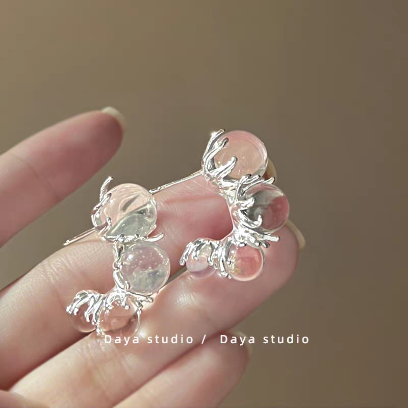 Audrey Hepburn Style Geometric Round Earrings Exaggerated Ear Drops Niche Stud Earrings for Women