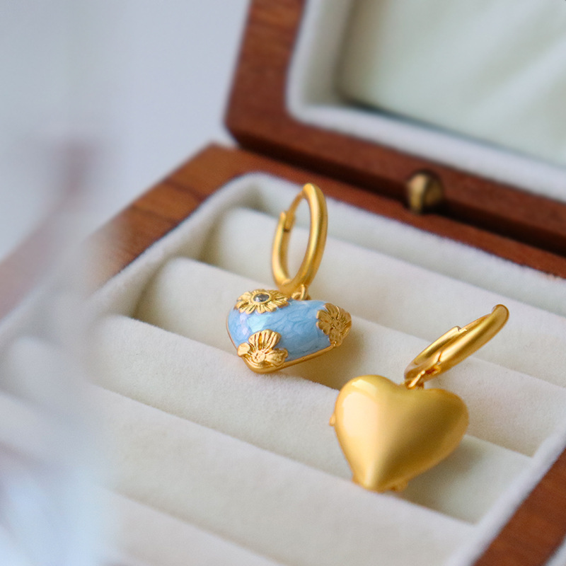 Exquisite blue enamel flower heart necklace women commuter clavicle chain