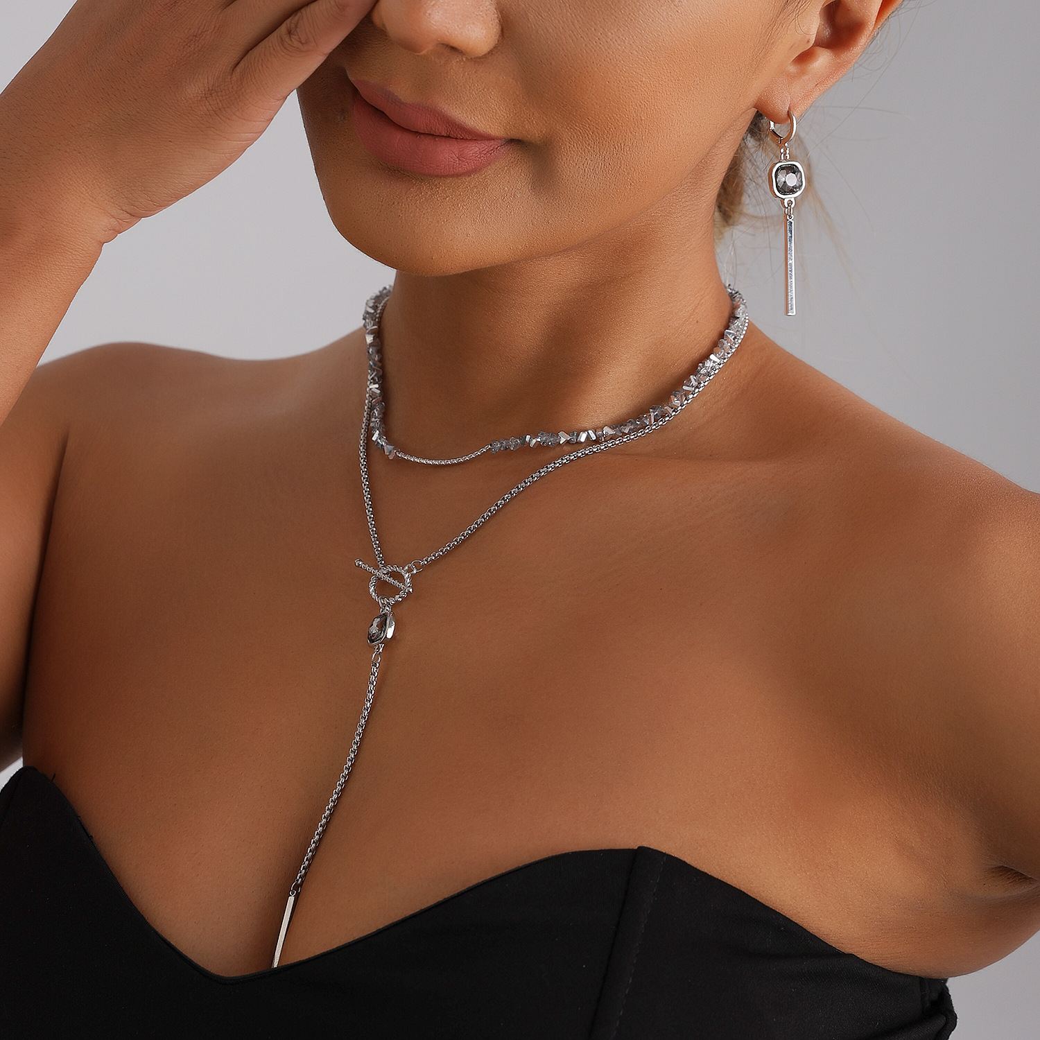 Accessories Minimalist Geometric Square Black Diamond Necklace for Women Small Set