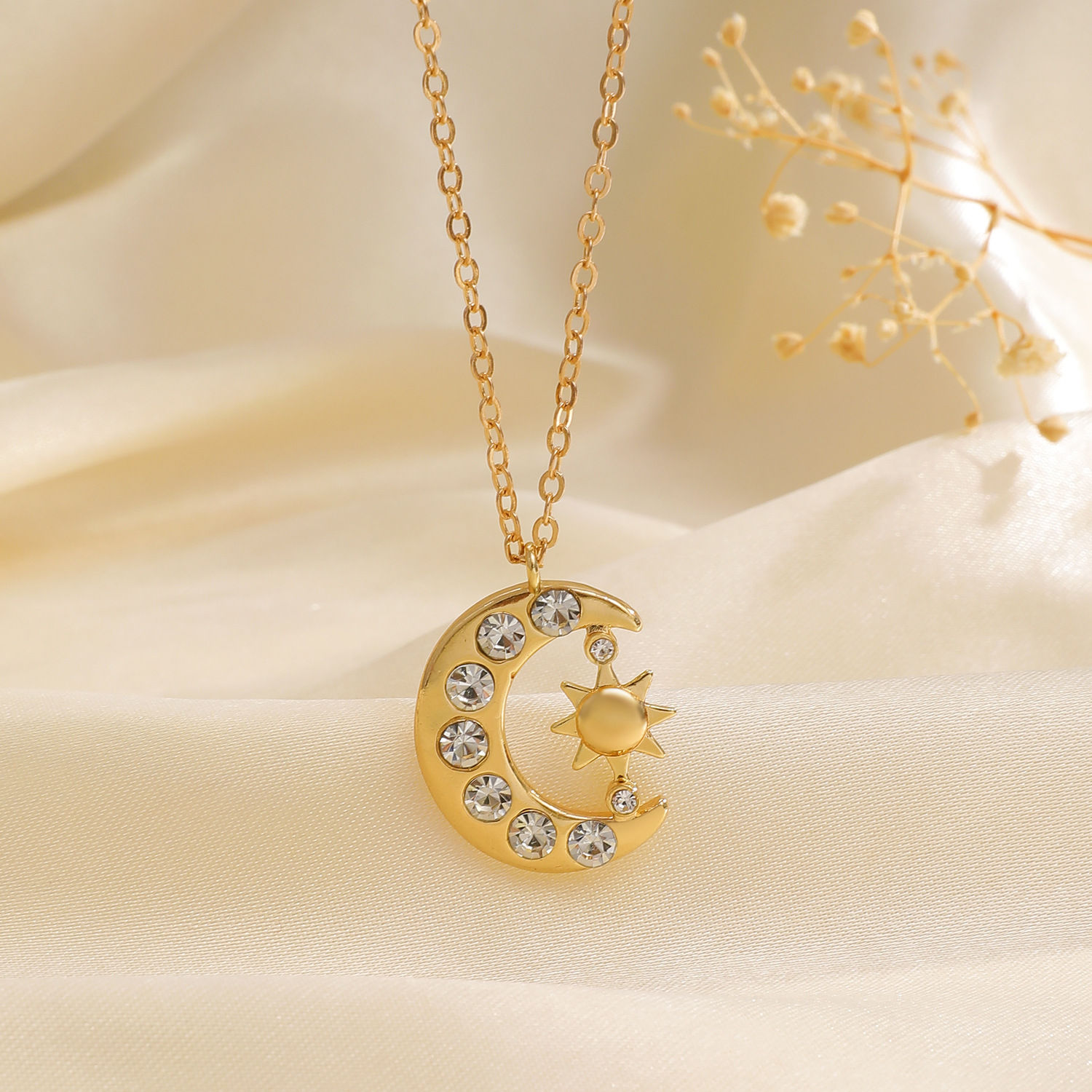 Luxurious Diamond Star Moon Pendant Necklace Festival Women's Clothing Matching Star Moon Collarbone Chain
