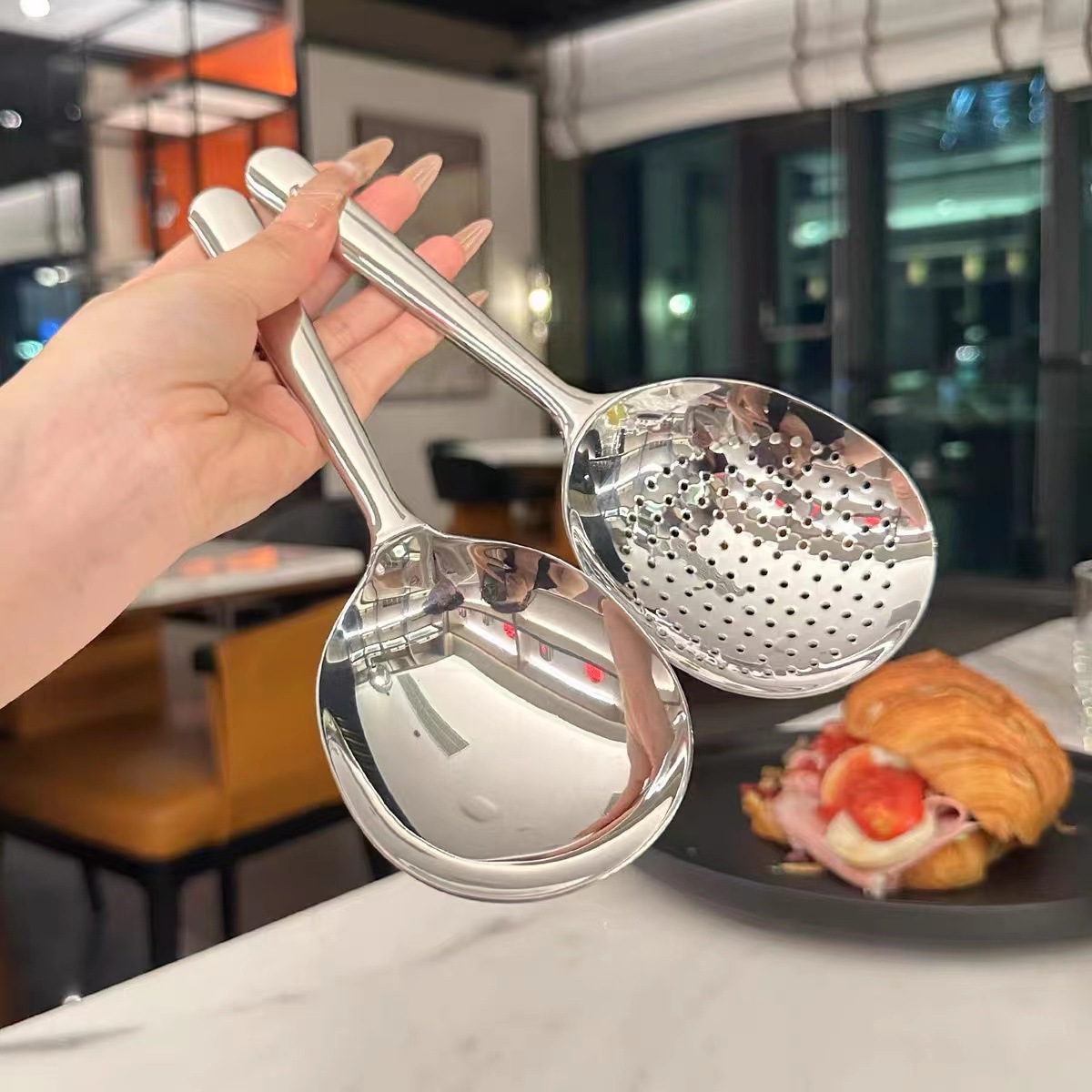 201 Stainless Steel Spoon Short Handle Large Round Spoon Kitchen Serving Spoon Household Soup Spoon Slotted Spoon Rice Spoon Large Head Soup Slotted Spoon