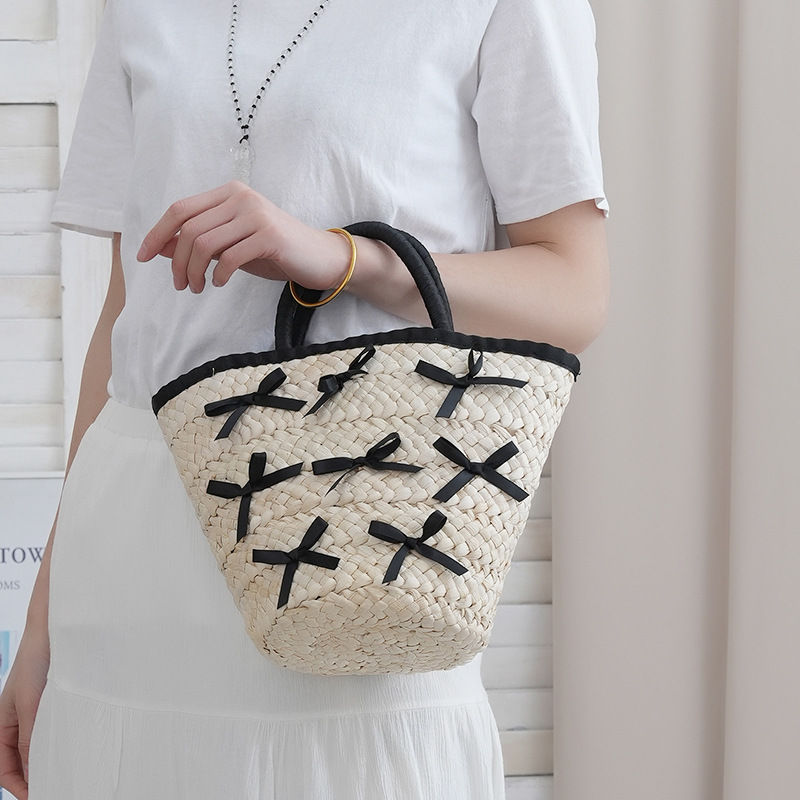 Korean chic urban minimalist straw woven bag with bow, large capacity bucket shoulder bag, beach vacation bag