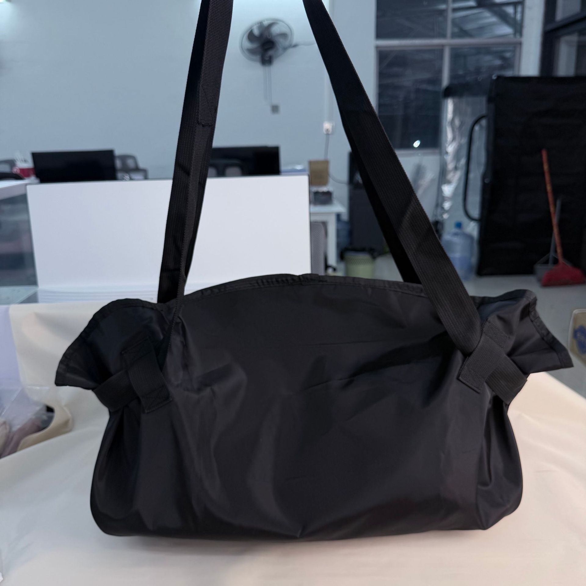 New travel camping dual-use storage type large capacity single shoulder crossbody luggage bag women's bag