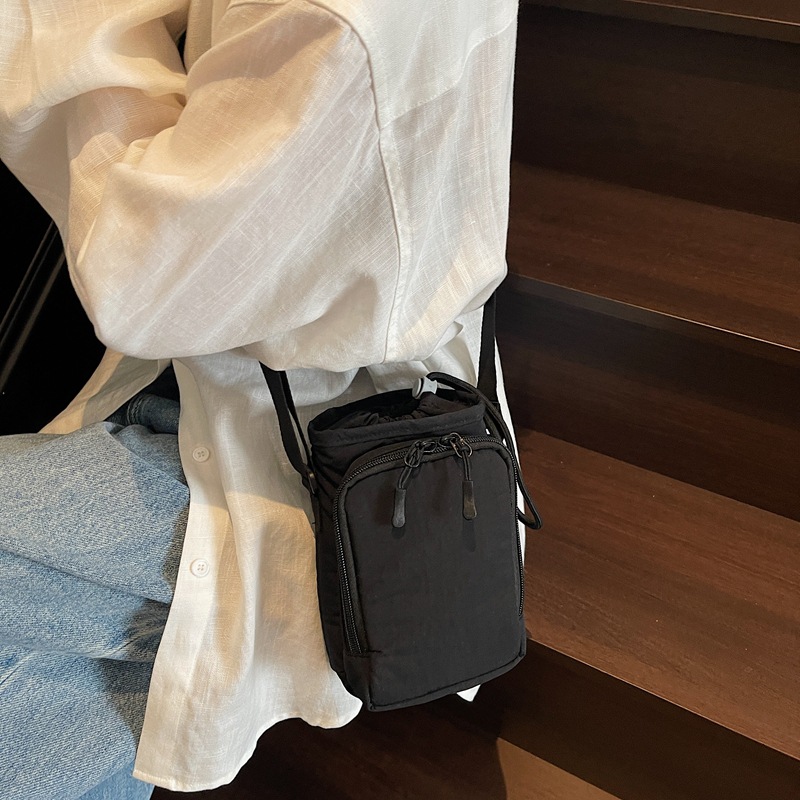 Lightweight Phone Bag for Men and Students Water Bottle Bag Umbrella Bag Multi-Layer Single Shoulder Crossbody Bag Outdoor Sports Water Cup Bag