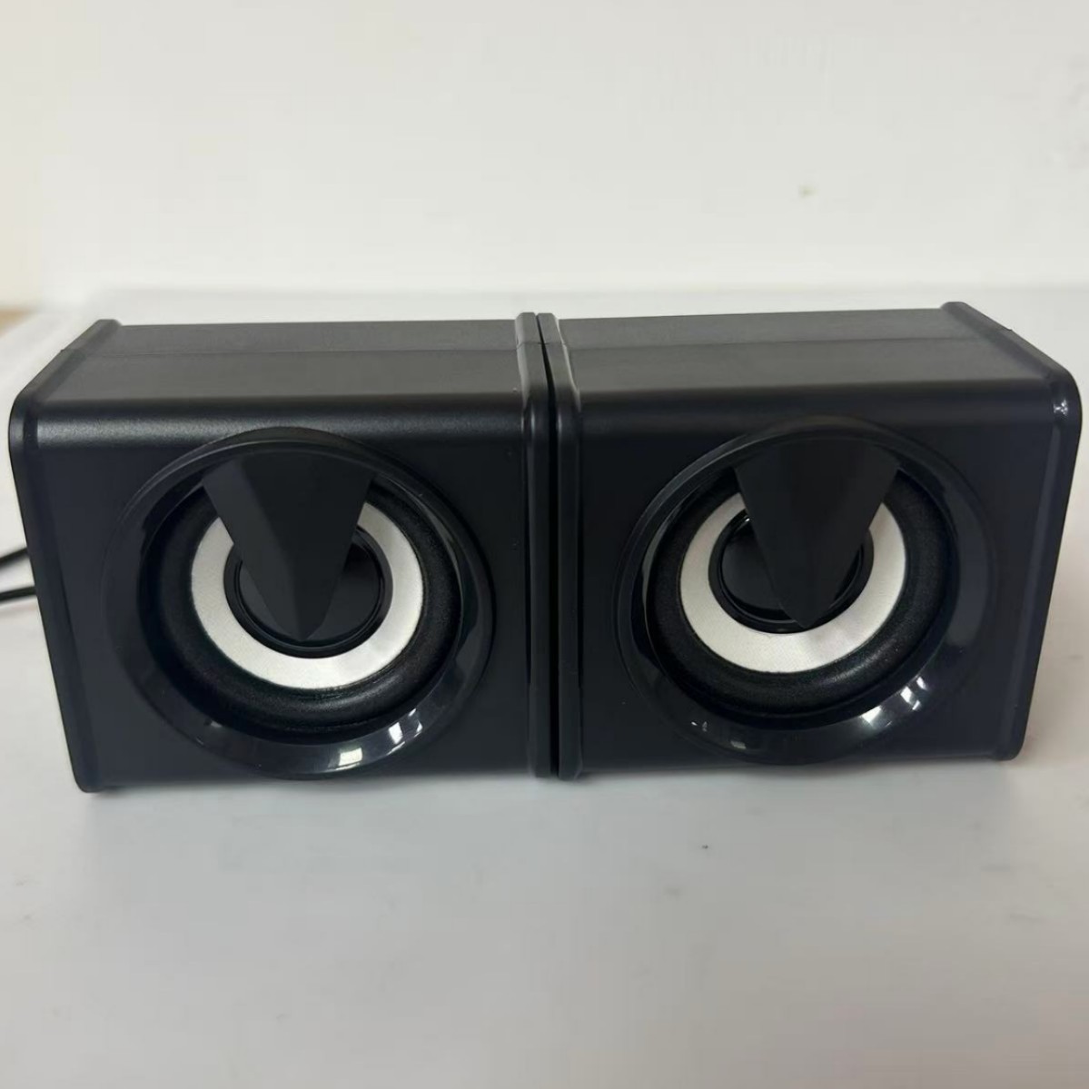 New RGB Light Speaker Desktop Home Computer Notebook Multimedia Wired Subwoofer Speaker