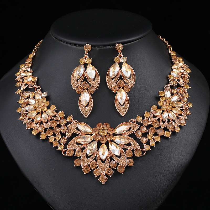Necklace Set Women 2-Piece Leaf Flower Exaggerated Luxurious Jewelry New Bride Wedding Accessories