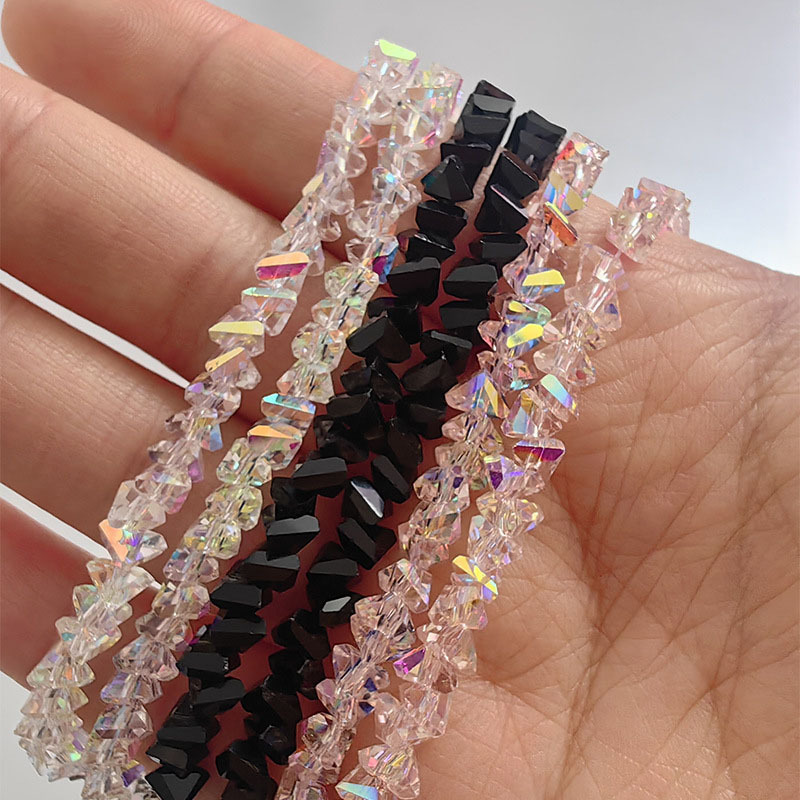 Rongshang Sparkling Multi-Faceted Glass Crystal Necklace Handmade Beaded Clavicle Chain Accessory
