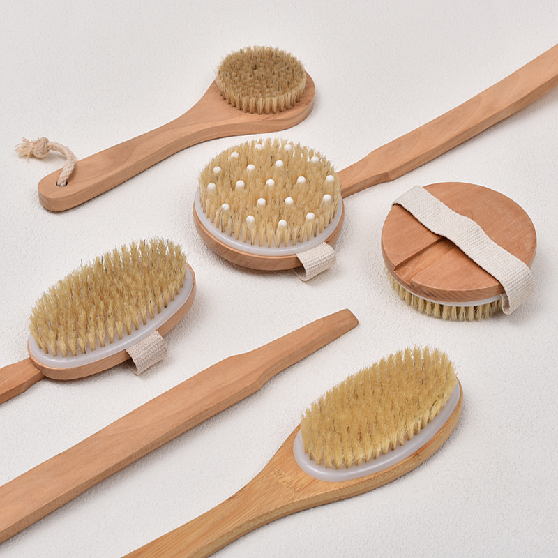 Long-handled bristle bath brush, body scrub brush, dry brushing back scrubber, exfoliating brush