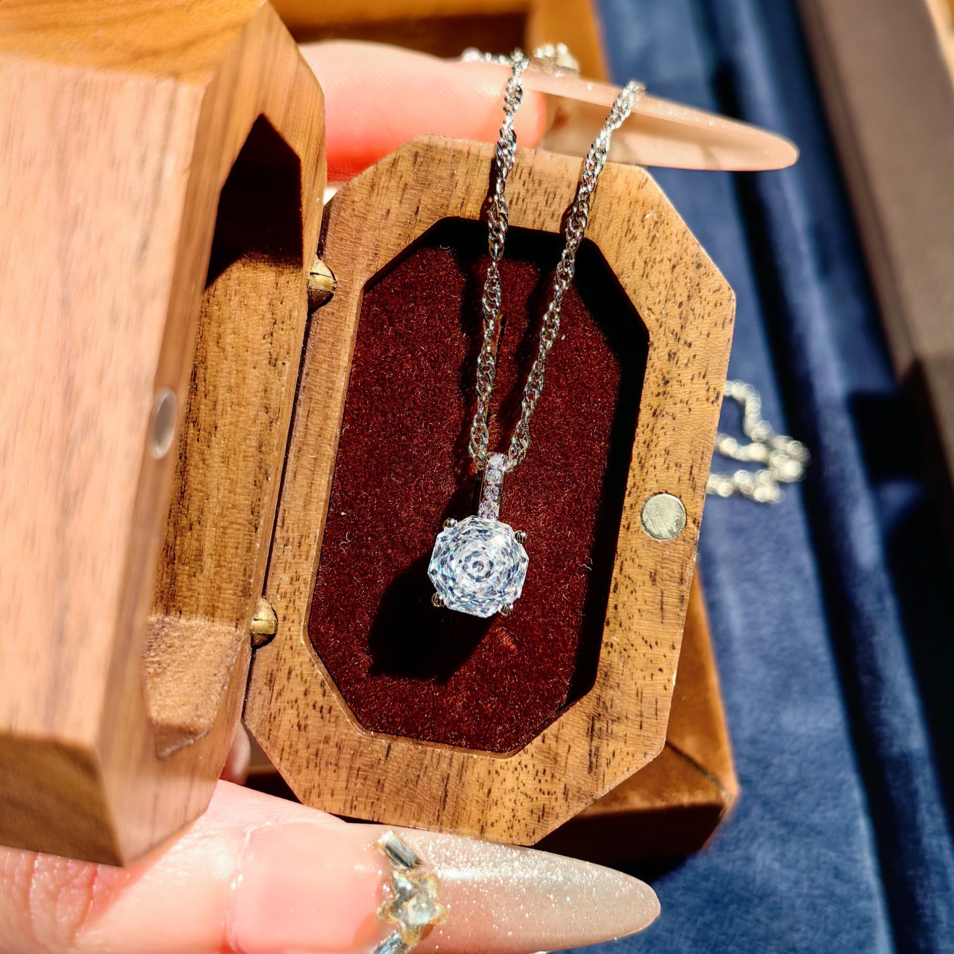 Octagonal millennium rose cut Paraiba necklace pendant inlaid high carbon diamond炫彩 diamond earrings yellow diamond ring women