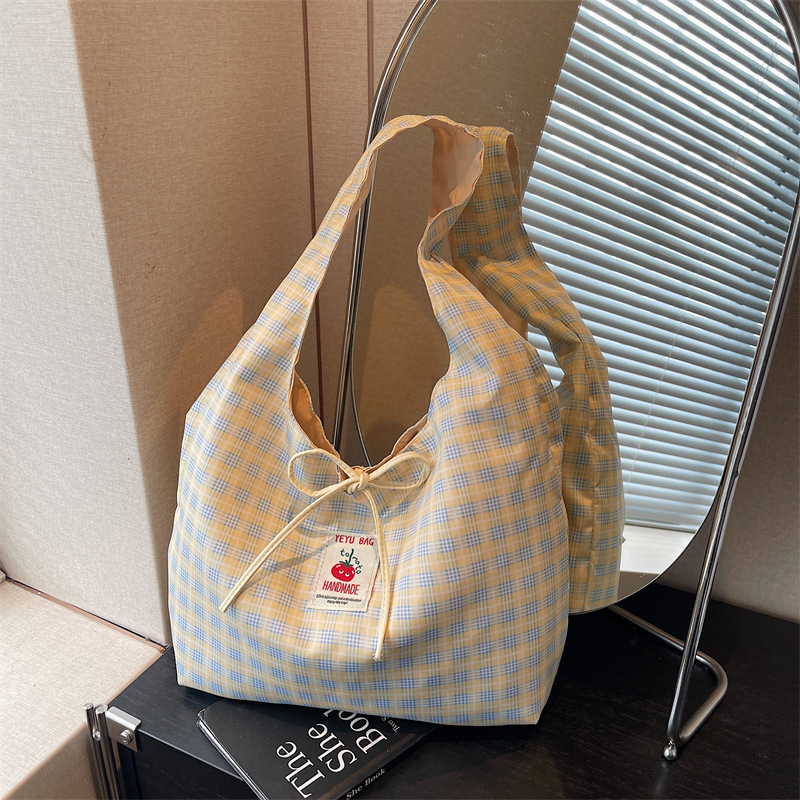 Large capacity bag women 2026 new canvas single shoulder bag class commuting plaid tote bag