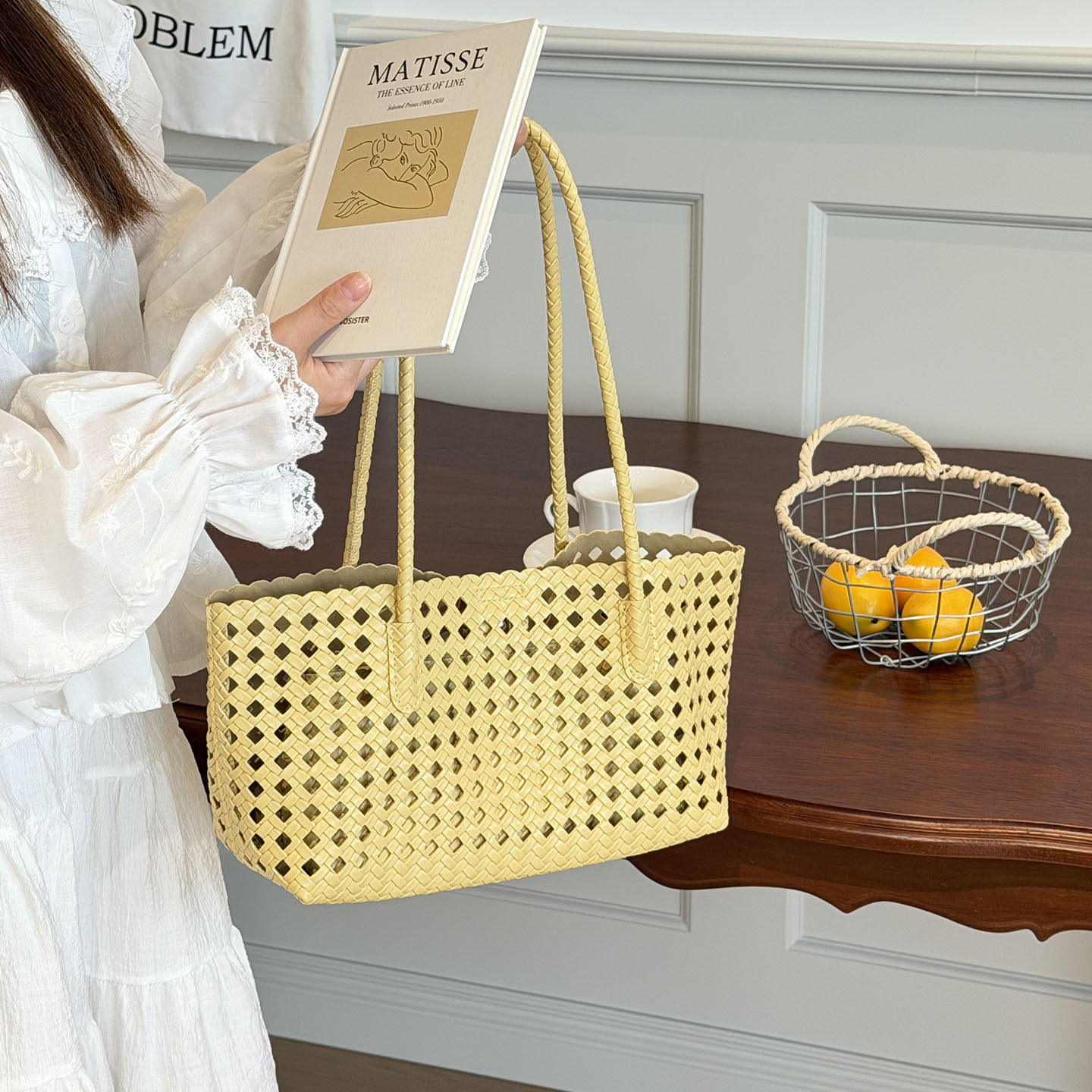 2026 New Vacation Basket Bag Hollow Single Shoulder Underarm Mother-Child Tote Bag Handheld Bag Single