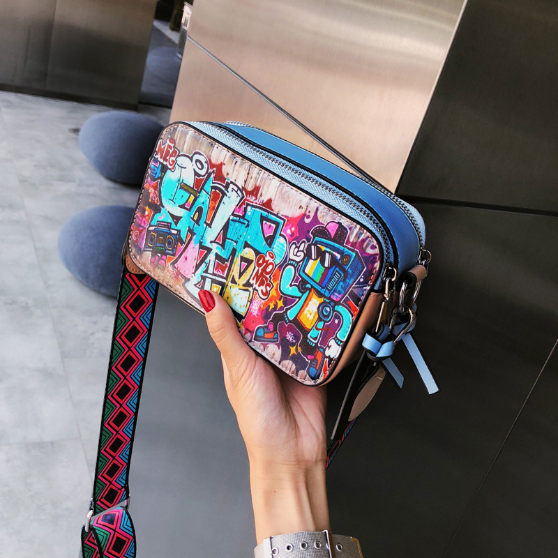 Texture Bag Crossbody 2026 New Graffiti Wide Strap Small Square Bag Single Shoulder Camera Bag