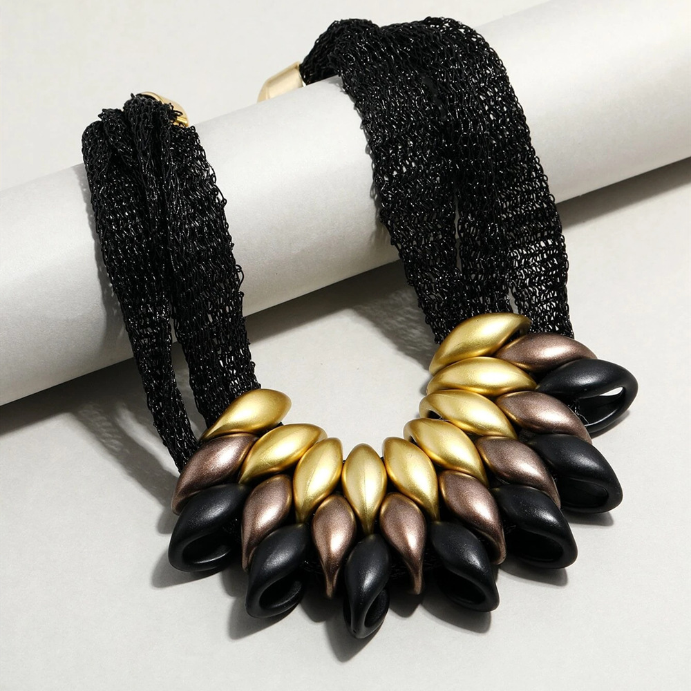 Big brand exaggerated gold acrylic tassel cotton rope necklace collarbone chain for women necklace