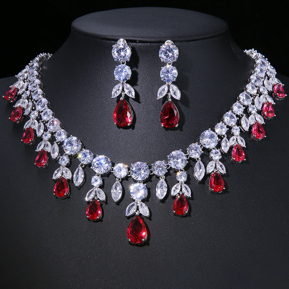 Exaggerated emerald zirconia earrings and necklace two-piece bridal set jewelry