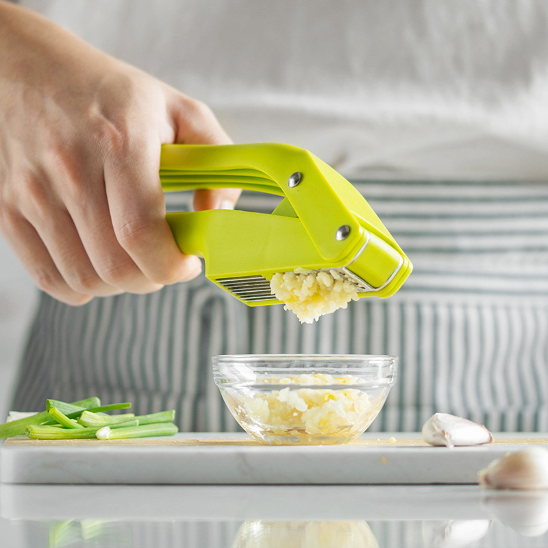 New 2-in-1 Kitchen Garlic Press Garlic Slicer Garlic Mincer Household Garlic Press