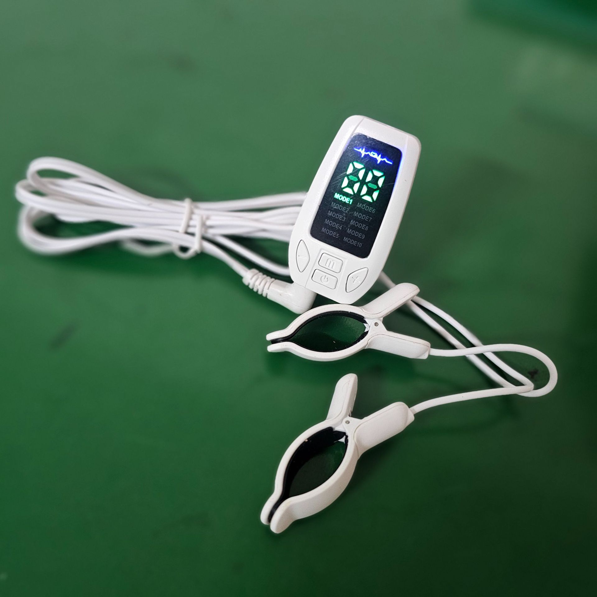 EMS microcurrent massager relieve fatigue ear clip sleep aid device sleep aid device meridian physiotherapy device