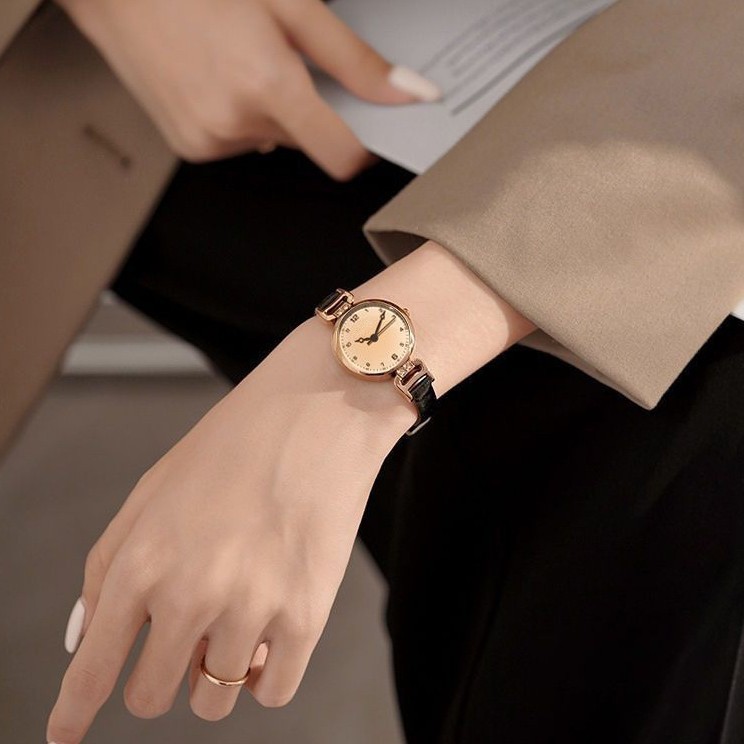 Style belt women's quartz wristwatch digital watch women's simple live streaming