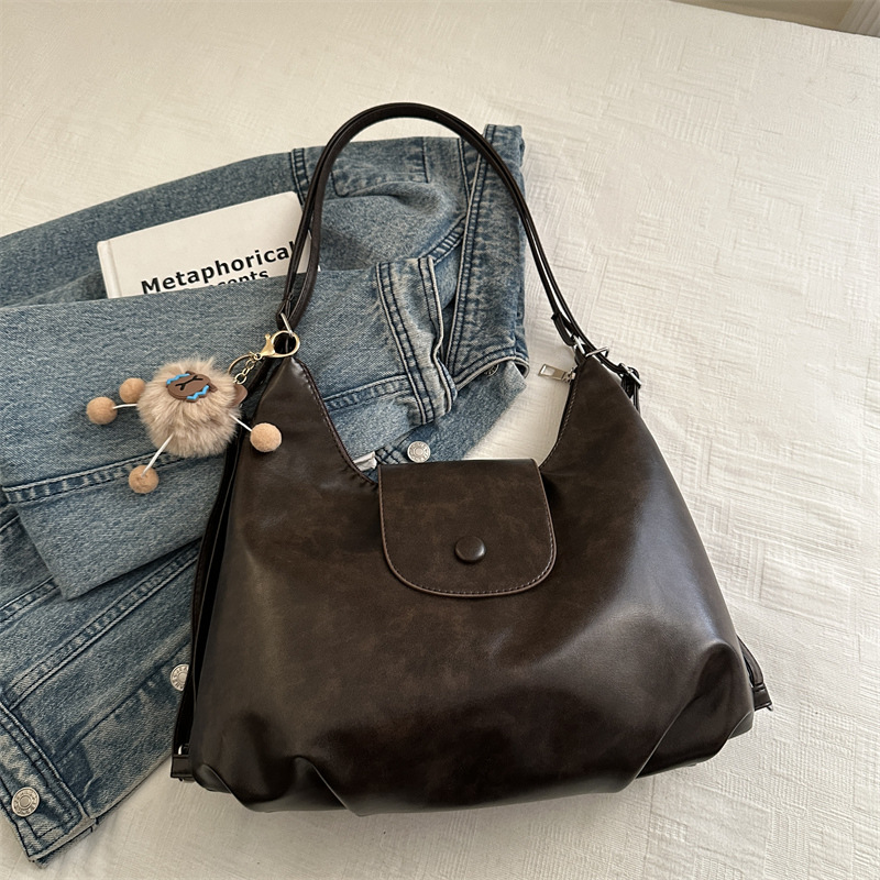 Autumn winter new large capacity shoulder bag 2026 casual new student class tote bag