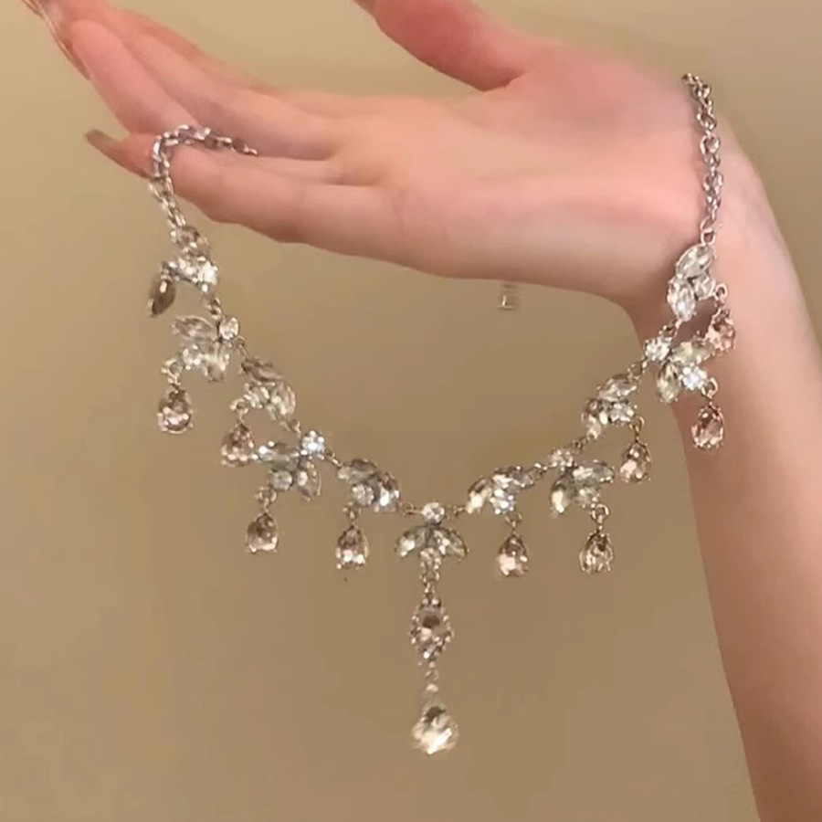 2025 New Exaggerated Punk Necklace Y2K Irregular Subculture Hip Hop Unisex Small Collarbone Chain