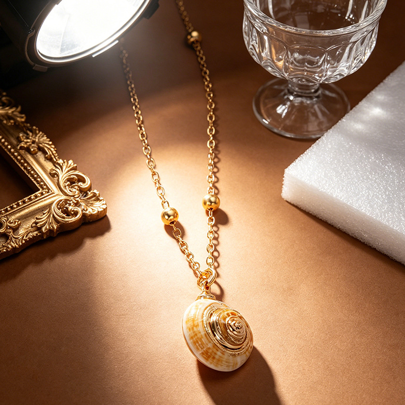 Natural Shell Niche Gold-Plated Edge Beach Marine Life Conch Shell Pearl Pendant Necklace Factory