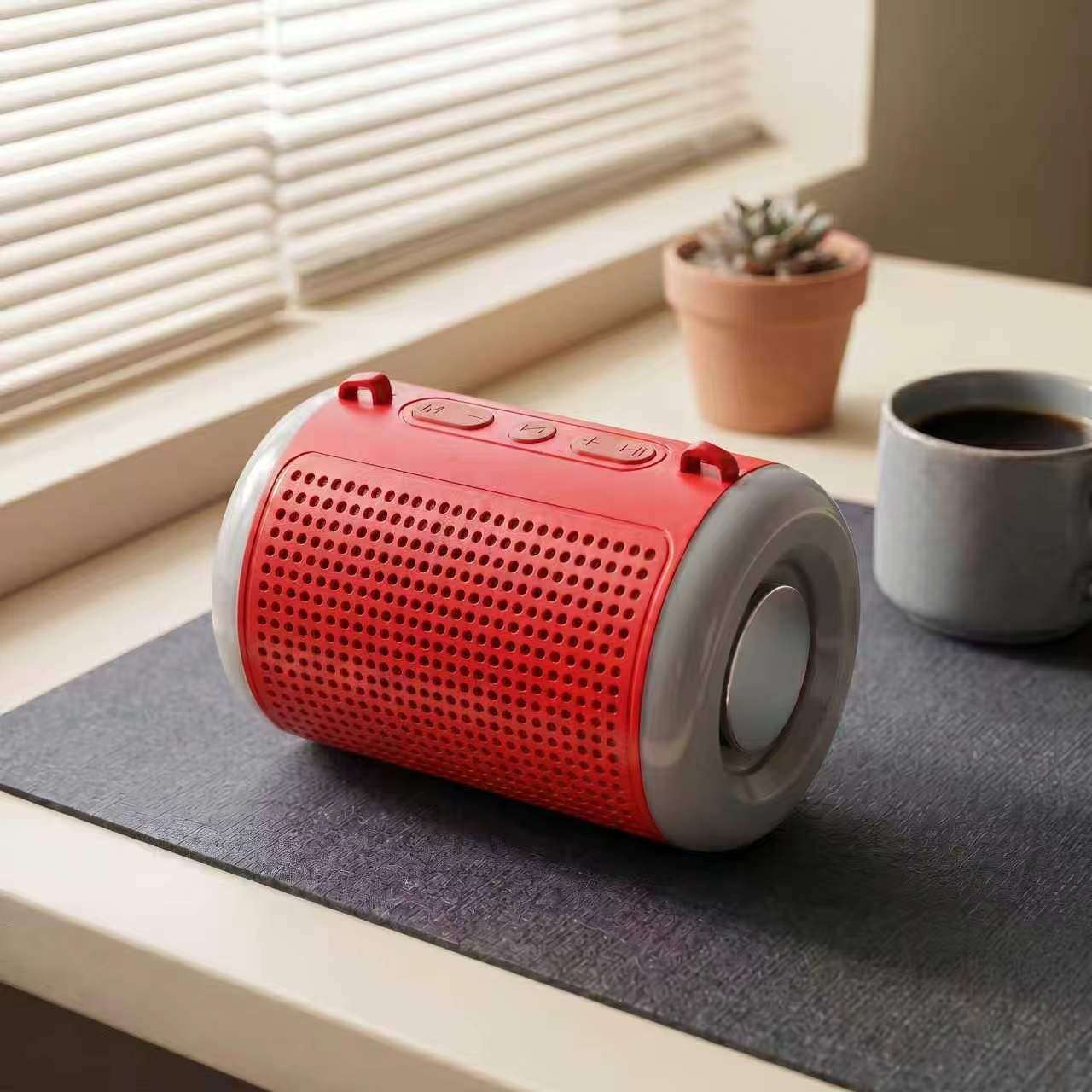 Portable home Bluetooth speaker small steel cannon supports TF card USB desktop wireless loud small speaker