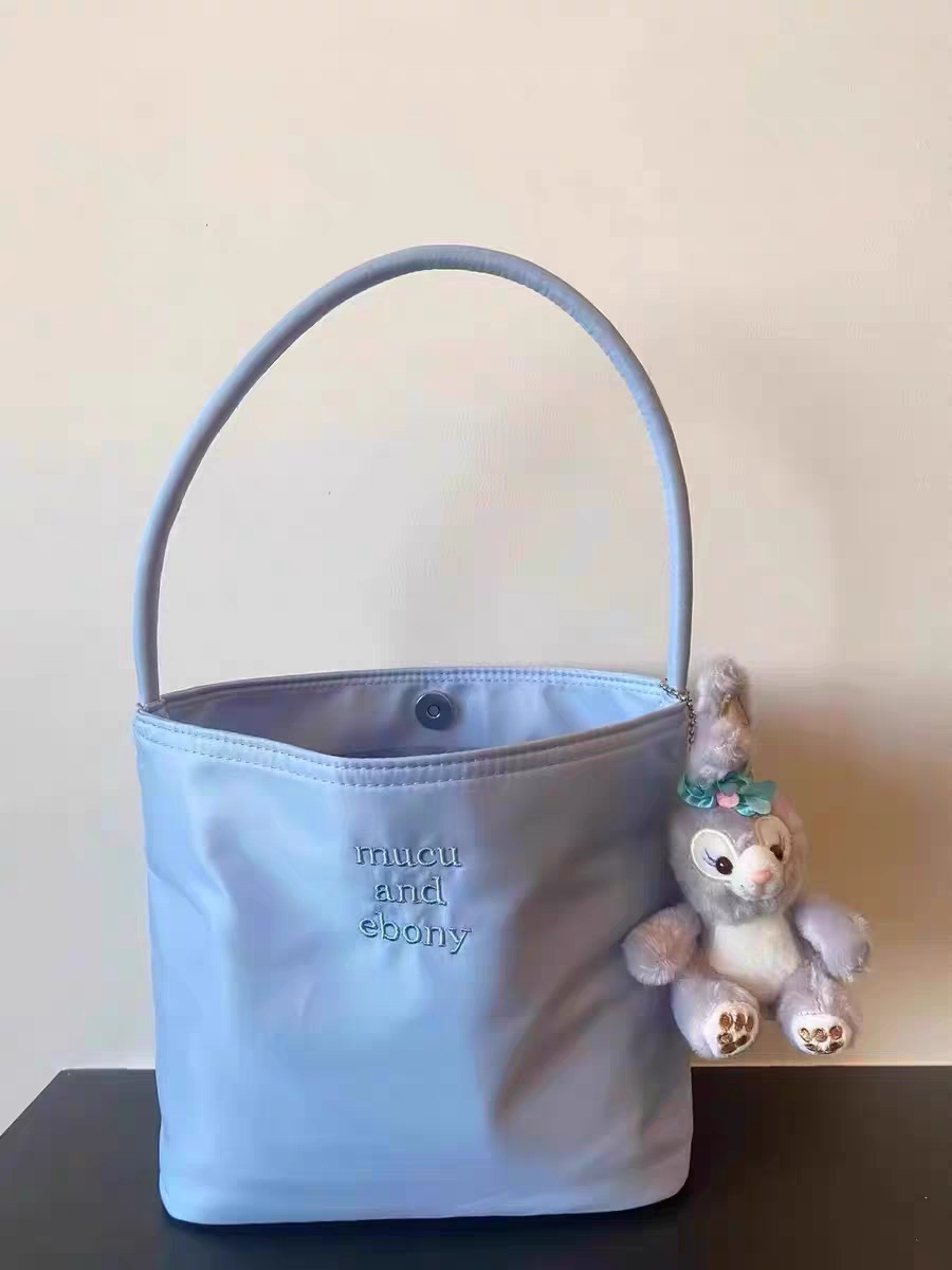 2025 New Bucket Bag Women Simple Casual Handheld Bag Nylon Underarm Bag Niche
