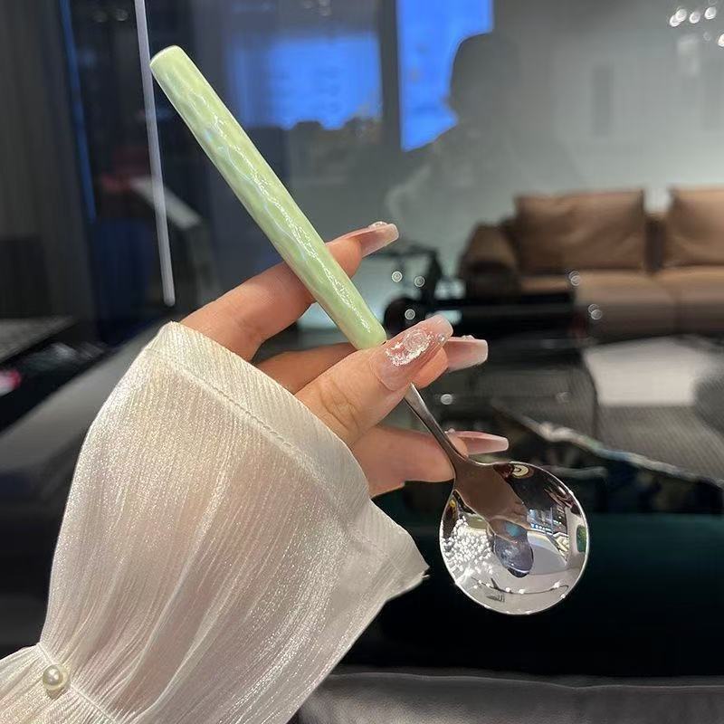 Stainless Steel Spoon Household Soup Spoon Girl Household Plastic Handle Round Spoon Fruit Yogurt Spoon