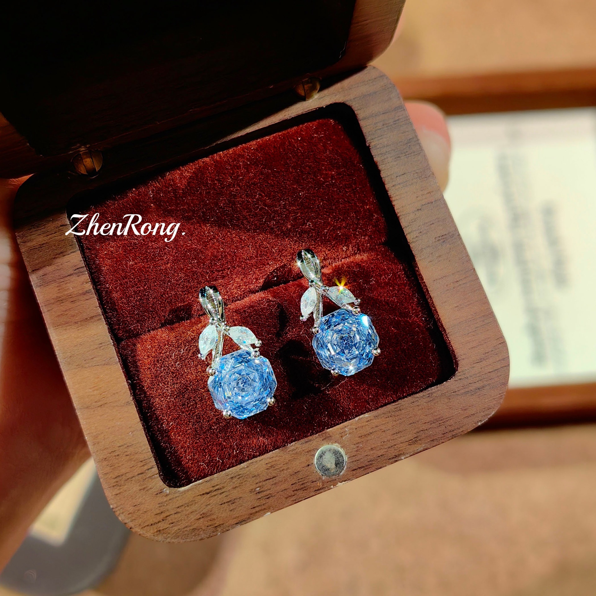 Octagonal millennium rose cut Klein blue necklace pendant inlaid rose red high carbon diamond earrings炫彩 yellow ring women