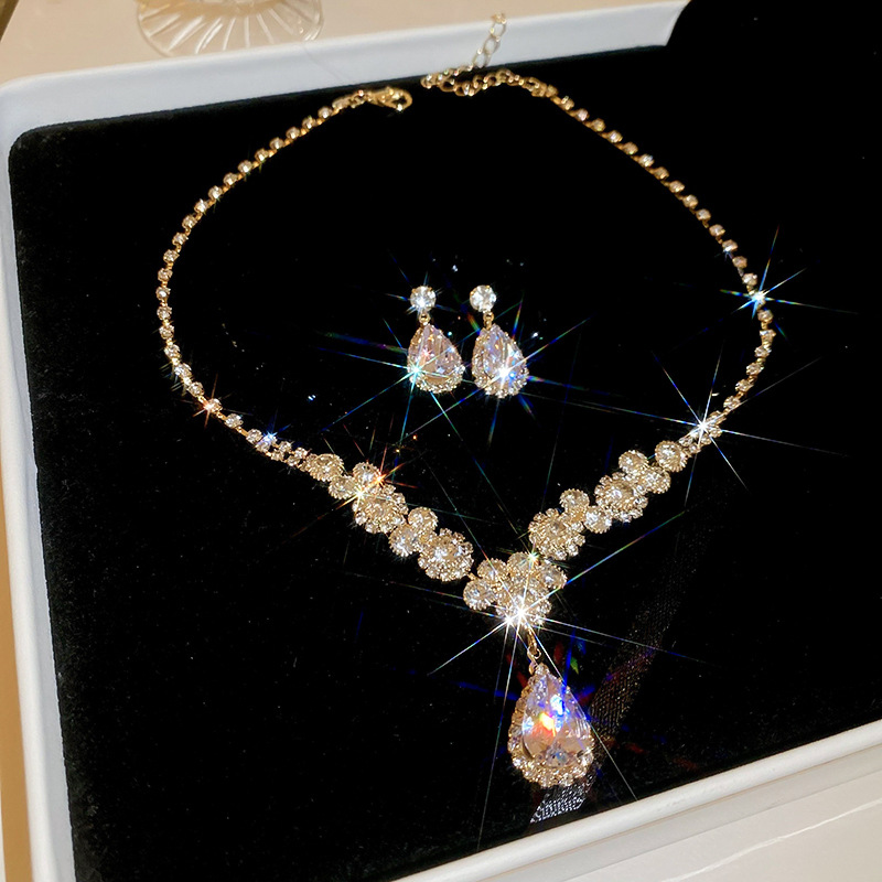 2-Piece Set Teardrop Zirconia Crystal Earrings and Necklace for Women