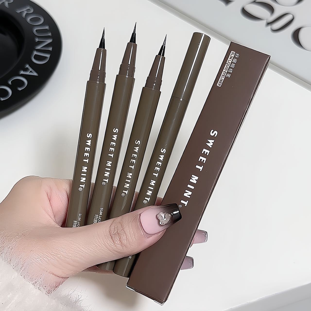 SWEET MINT 1.3mm liquid under-eye pen waterproof quick-drying brown eyeliner pen eye makeup