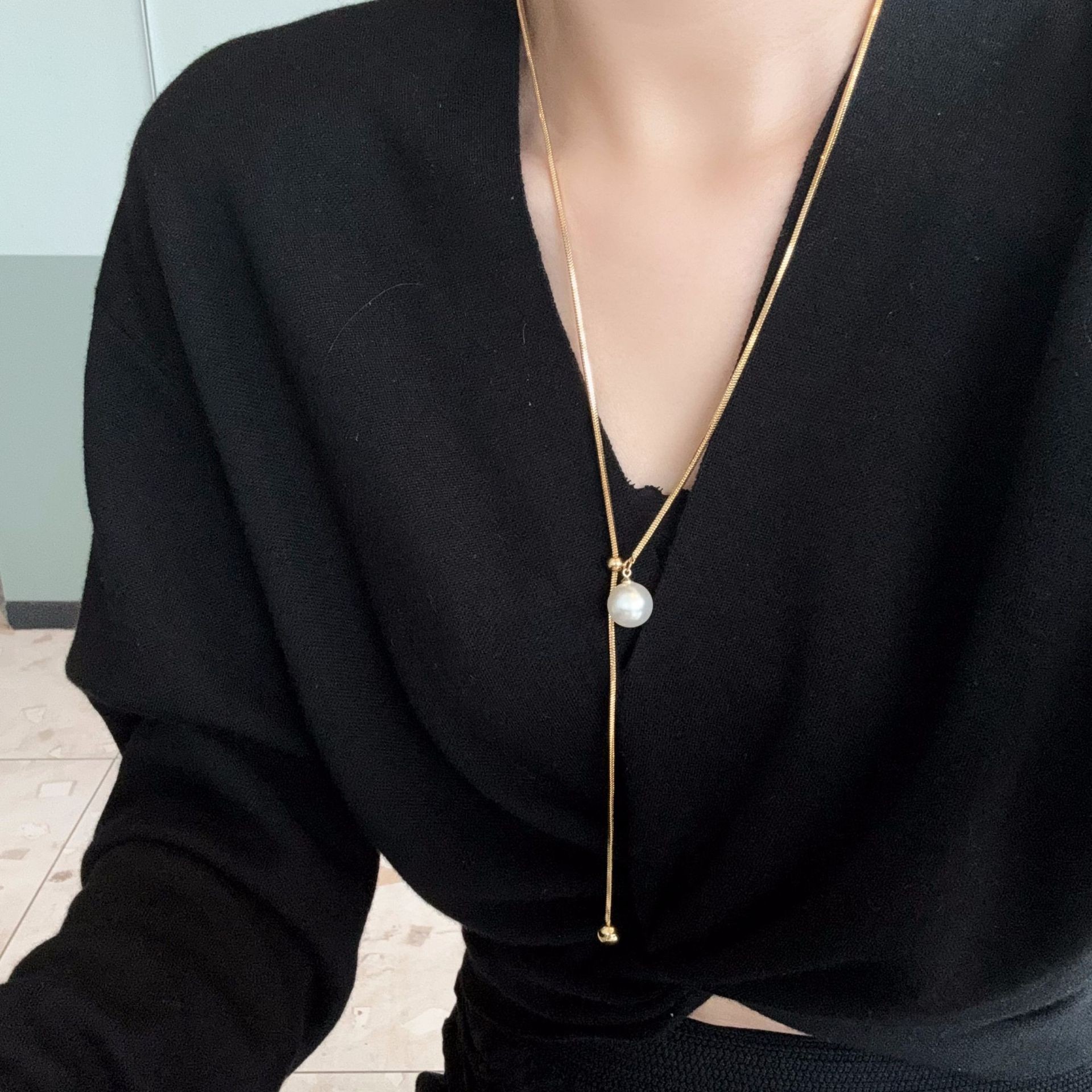 Three-color pearl necklace pull adjustable long alloy snake bone simple sweater chain
