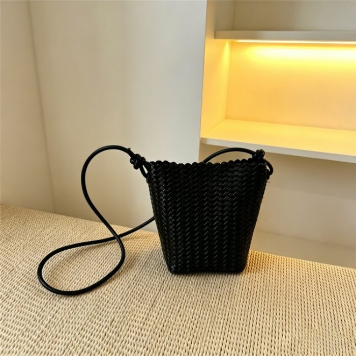 Simple Woven Bucket Bag Women 2026 New Phone Bag Single Shoulder Crossbody Small Bag