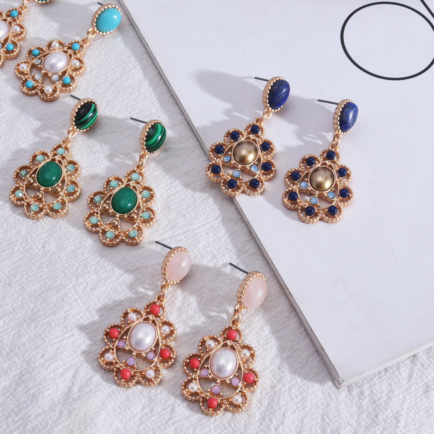Design Accessories Palace Style Hollow Vintage Earrings Women