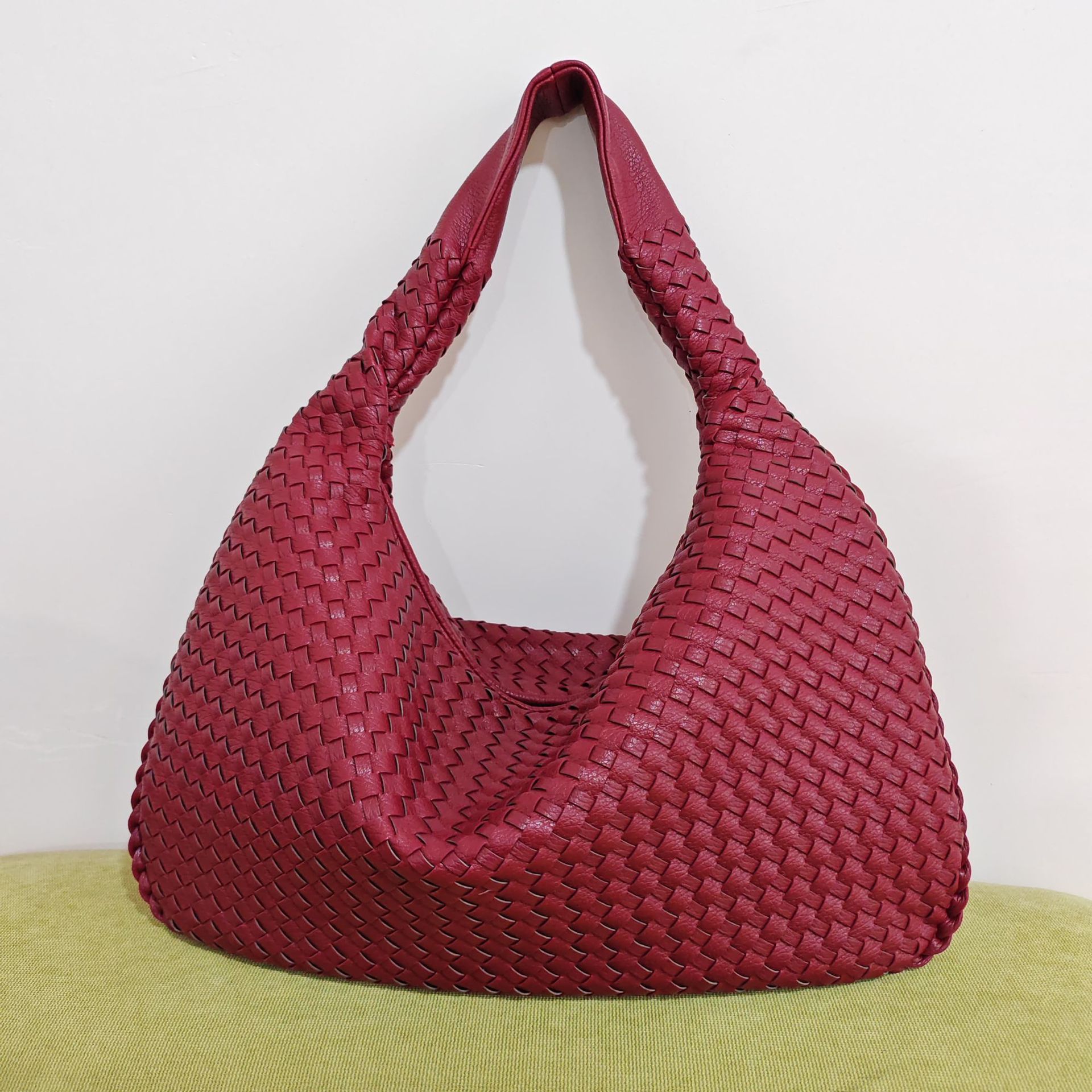 Woven Bag for Women Shoulder Underarm Bag Niche Textured Handheld Commuter Bag