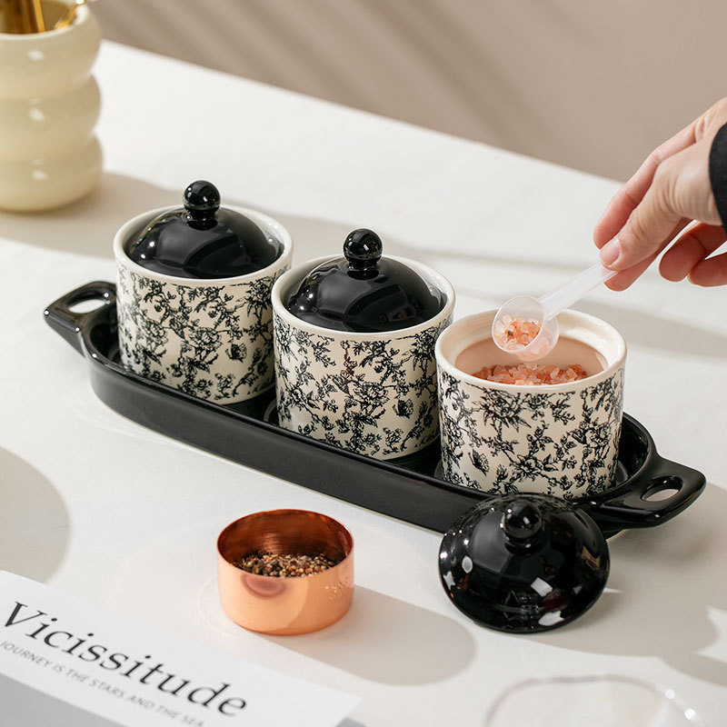 Ceramic seasoning jar, kitchen supplies, seasoning jar set, household seasoning box three-piece set, exquisite salt jar