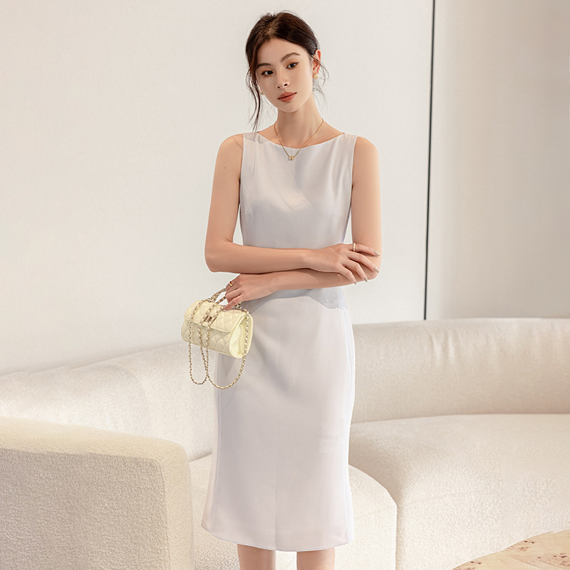 TH sleeveless three-acetate dress minimalist style 2026 summer commuter fishtail skirt women