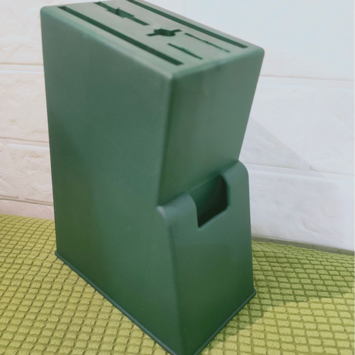 Stainless Steel Knife Block Storage Tube with Cutting Board Free Insert Knife Block Kitchen Knife Rack