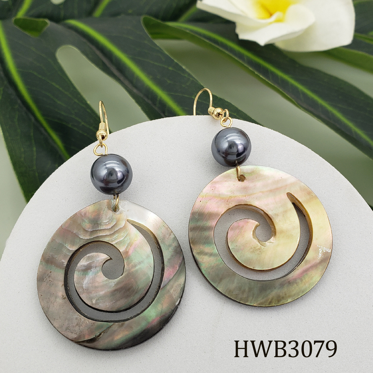 Exclusive Natural Black Shell Earrings Tropical Island Style Shell Pearl Earrings for Women