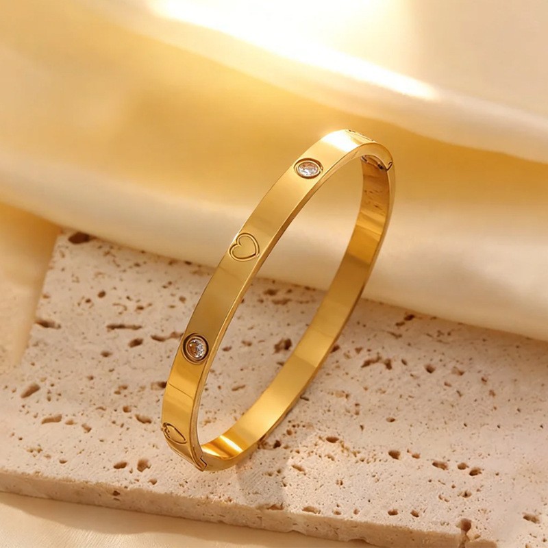Gold-plated diamond-studded heart bangle for women open jewelry