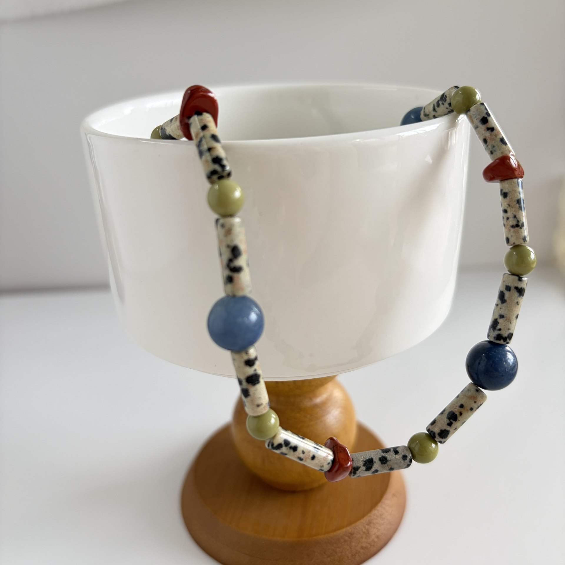 Natural Stone Speckled Stone Red Stone Lime Red Pear Contrast Beaded Necklace for Women Choker Chain