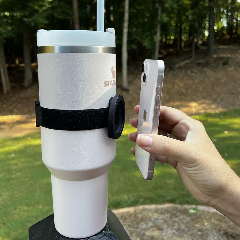 Outdoor Portable MagSafe Strap-Type Magnetic Water Cup Holder for Apple Android Phone