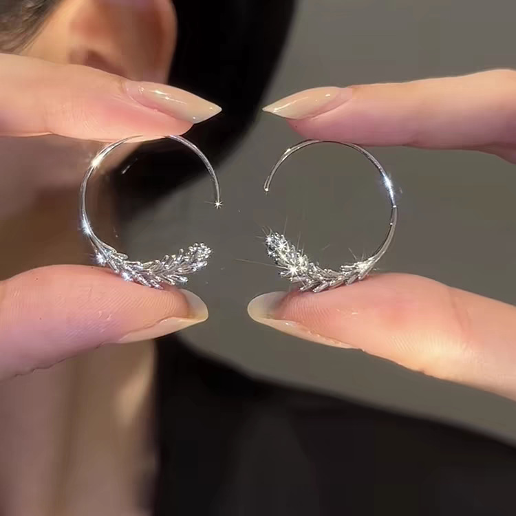 Sweet cool style plain hoop earrings minimalist simple round face ear clip circle ear accessory