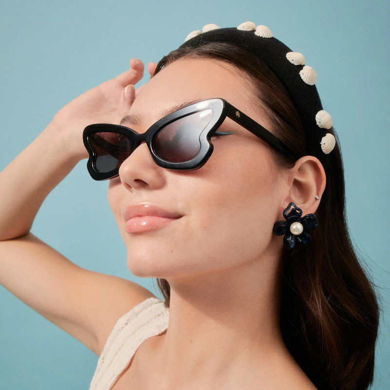 Le niche fresh and sweet dark blue pearl flower ear studs