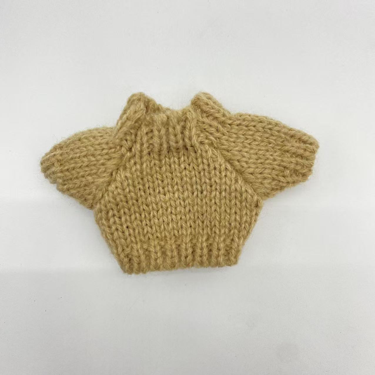 浅卡其色