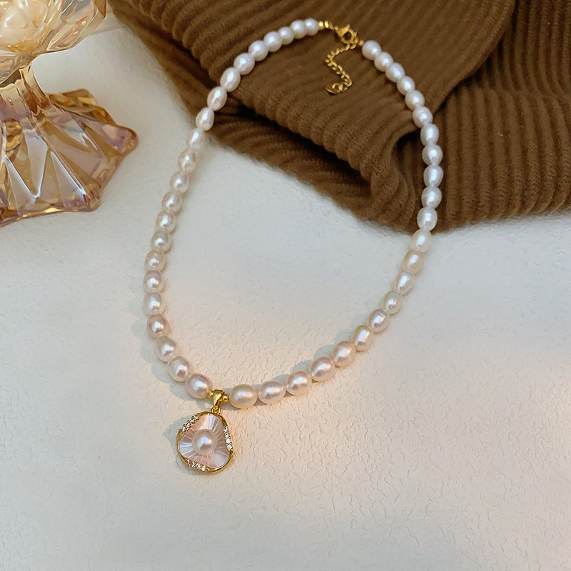 8mm large-size natural seedless freshwater pearl necklace for women, designer horseshoe clasp, collarbone chain, neck chain