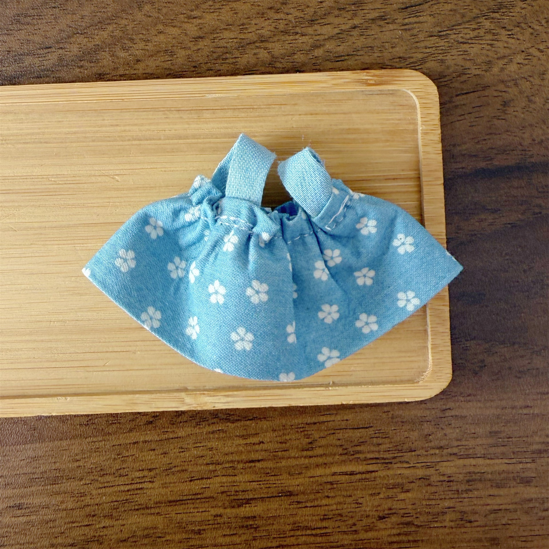 17cm Labubu doll clothes LABUBU plush replacement long-legged kitty cat pendant denim skirt doll clothes dress-up