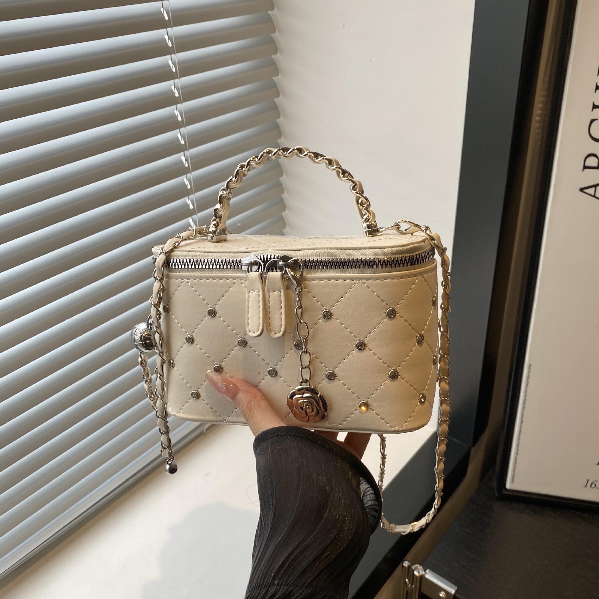 Diamond Grid Chain Small Bags Women 2025 New Rhinestone Box Bags Shoulder Crossbody Bags